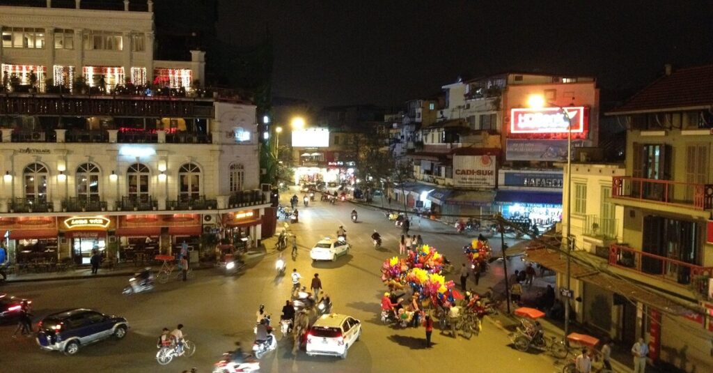 Vida nocturna en el Old Quarter de Hanoi