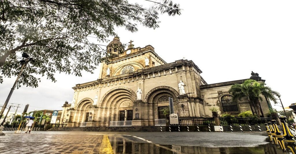 Imagen de la Catedral de Manila