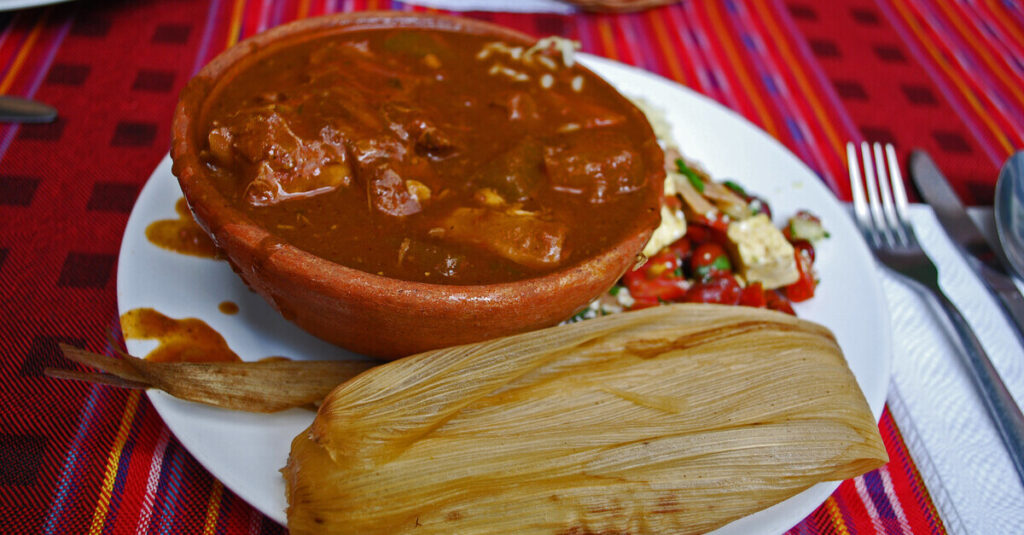 Pepián de pollo, un plato tradicional de la gastronomía de Guatemala