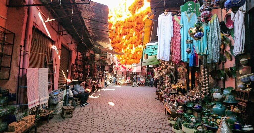 Una encantadora calle de Marrakech
