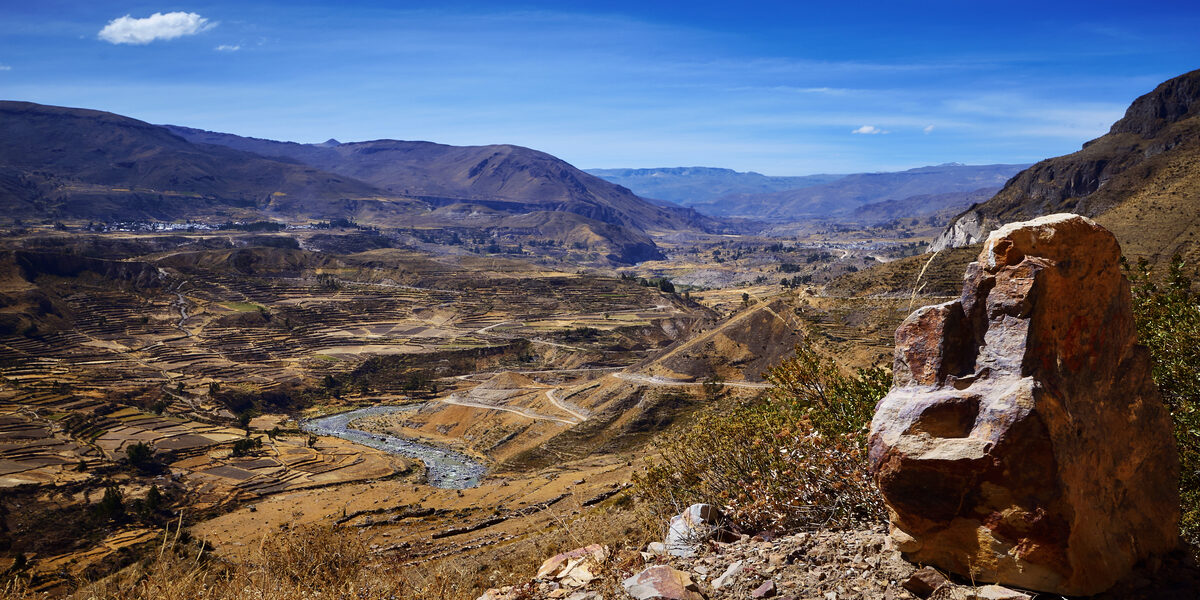 El Cañón del Colca es una de las grandes maravillas de Perú, más allá del Machu Picchu