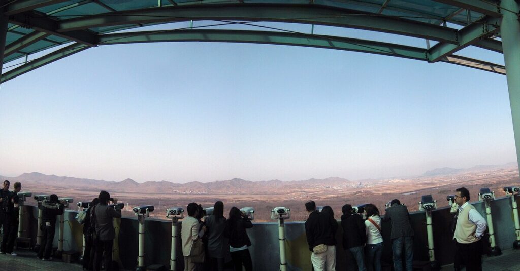 Panorámica de Corea del Norte desde el Observatorio Dora