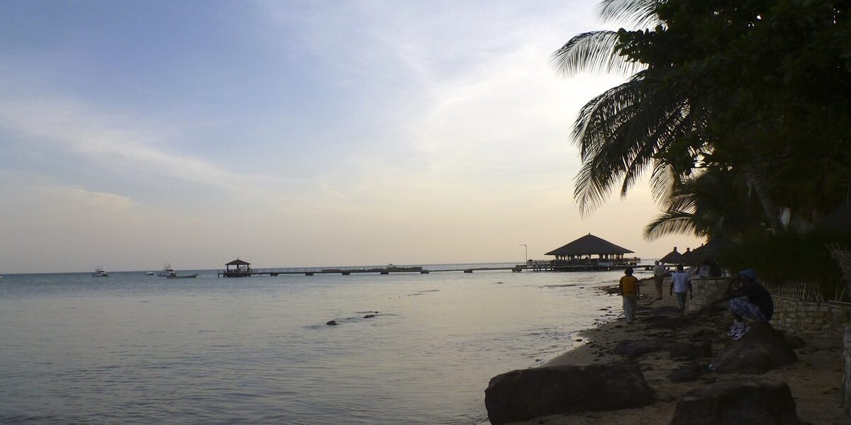Playa paradisíaca de Saly, en Senegal