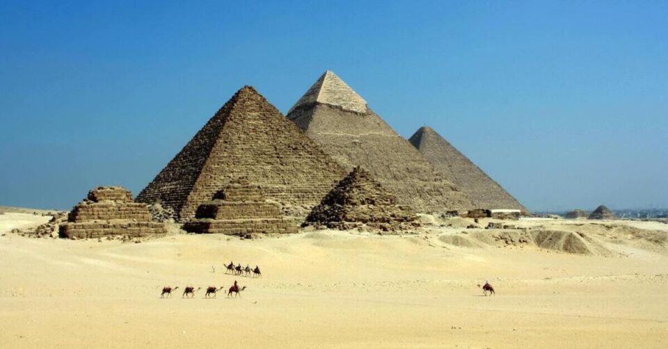 piramides-egipto-principal Las pirámides de Egipto rebosan simbolismo y espiritualidad desde hace siglos
