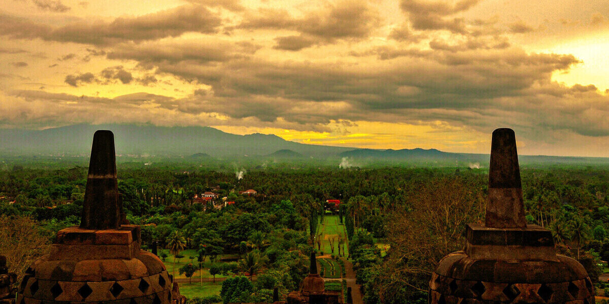 vistas-templo-Borobudur-java Vista desde el Templo Borobudur, en Indonesia