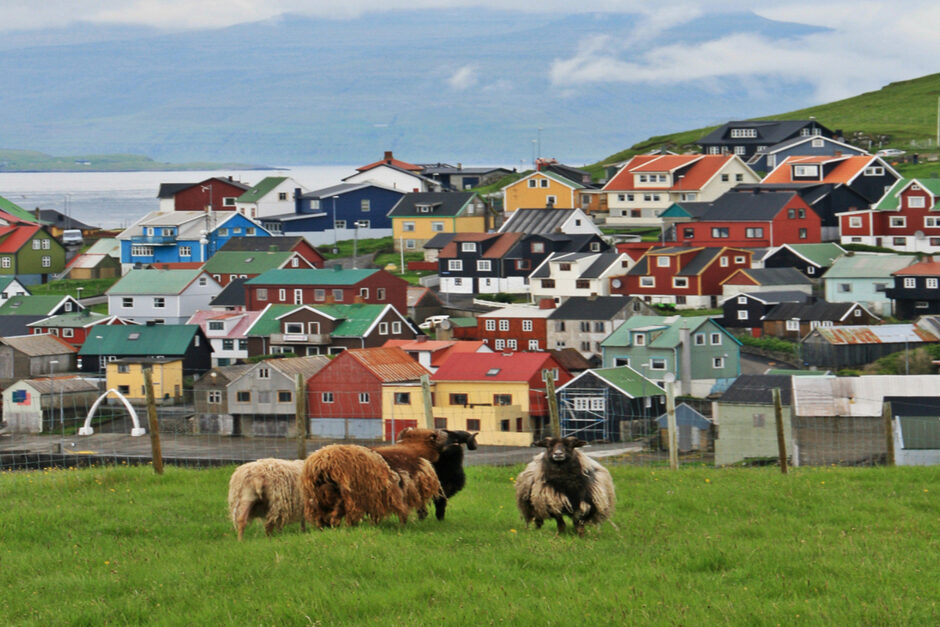 islandia-rural-ovejas La Islandia rural y hospitalaria