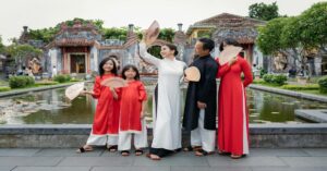 Una familia disfruta de su viaje a Vietnam