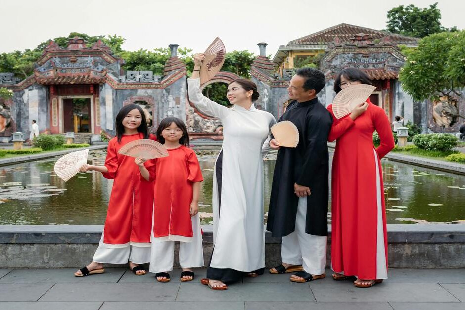 Una familia disfruta de su viaje a Vietnam