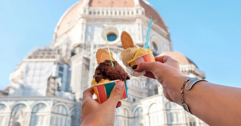 Un gelato frente en el Duomo de Florencia