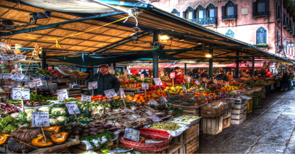 Mercado de frutas en Venecia
