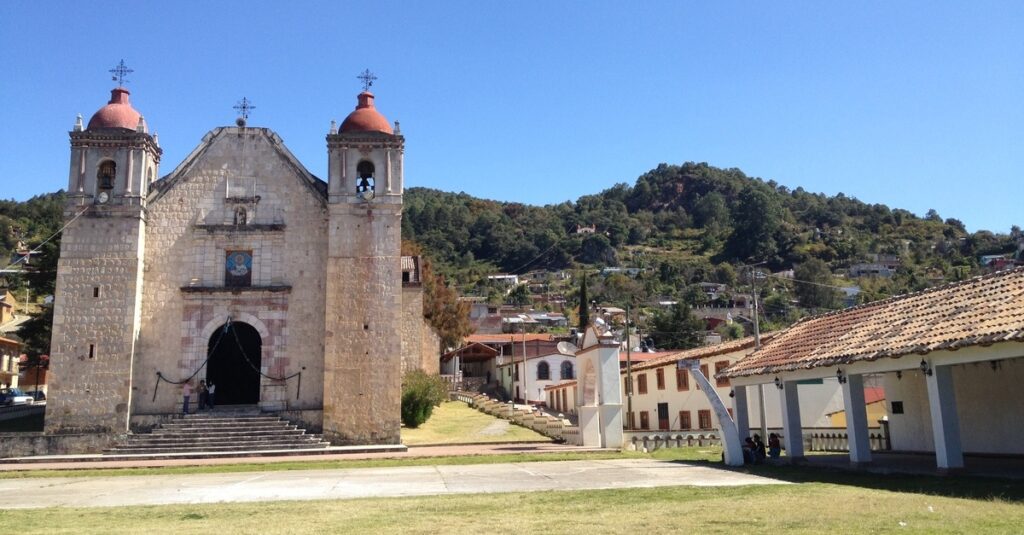 Parroquia de San Mateo en Capulálpam de Méndez