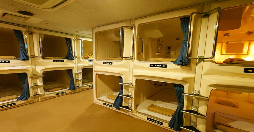 Los hoteles cápsula, el alojamiento imperdible de Japón 3 Hoteles capsula con diseño retro