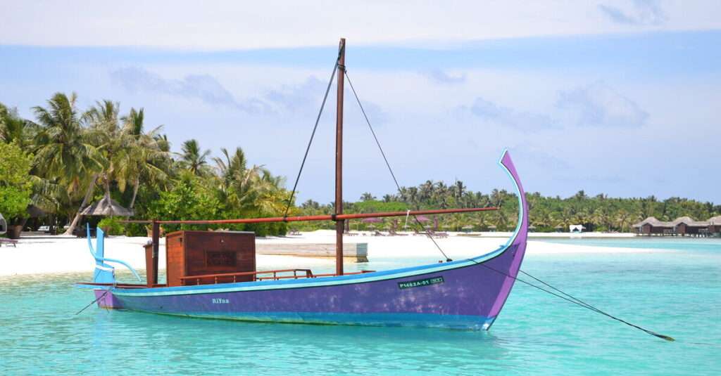El dhoni, el barco tradicional de Maldivas