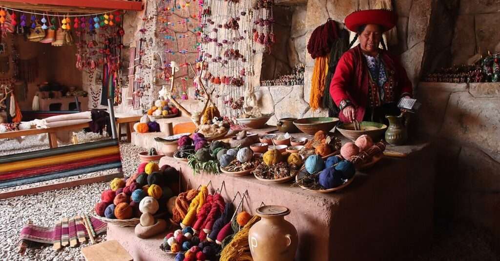 Chinchero, donde los tejidos cuentan la historia de los Andes